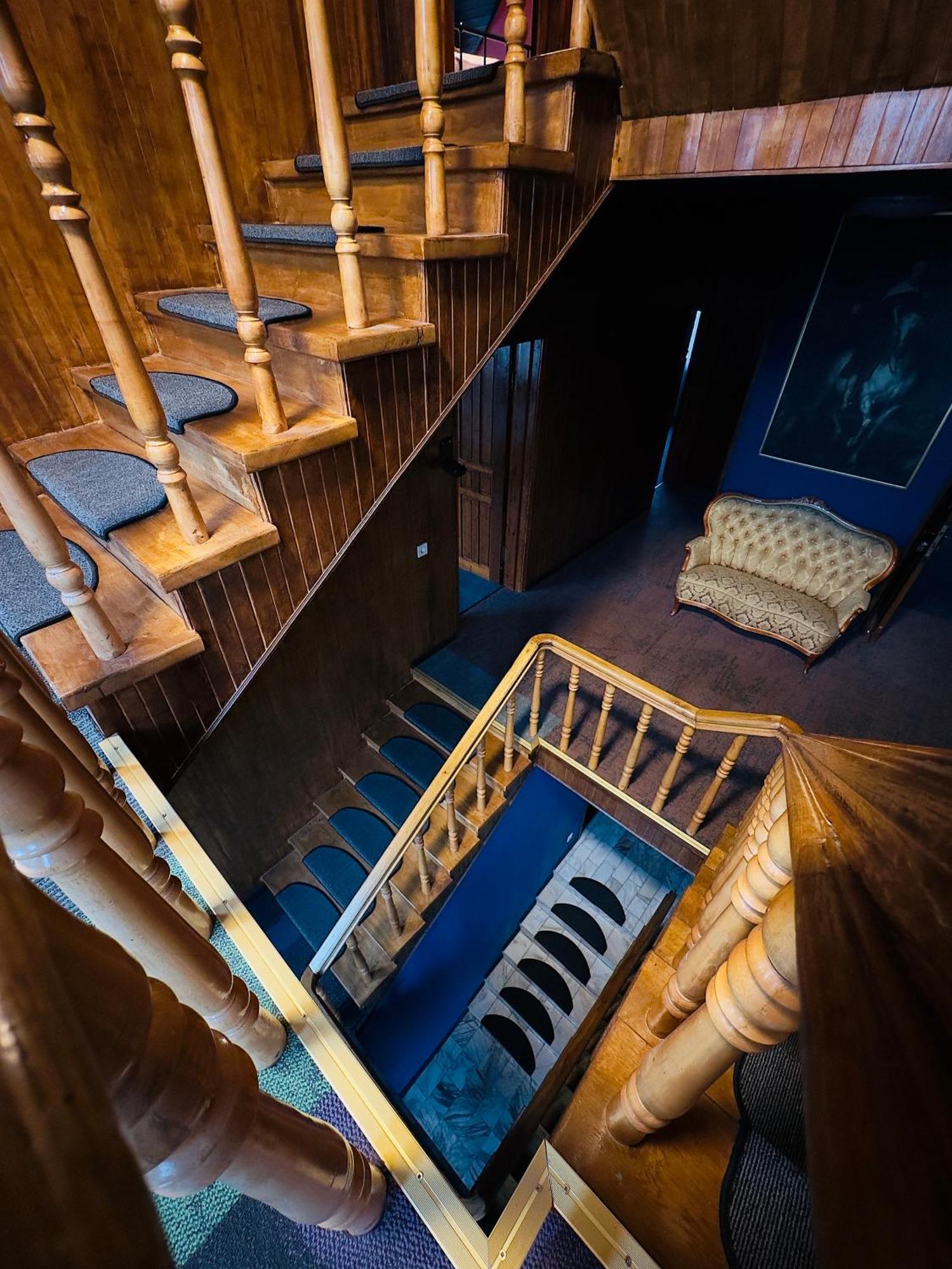Broken Bed Hootel คอนัส ภายนอก รูปภาพ